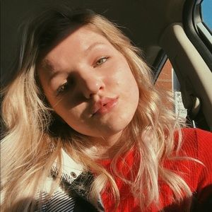 Meet your Posher, Natasha